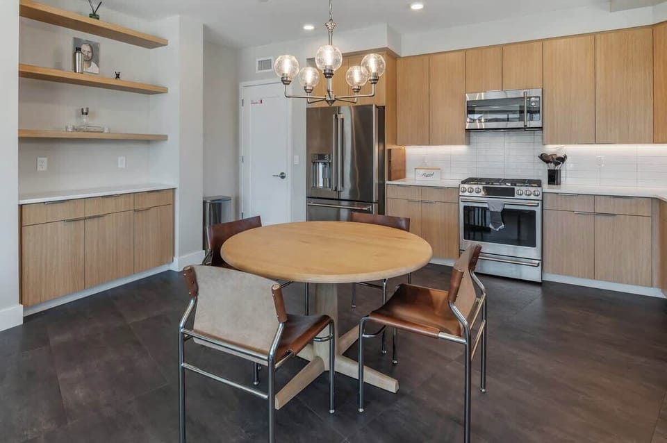 Open Kitchen and dinning area 