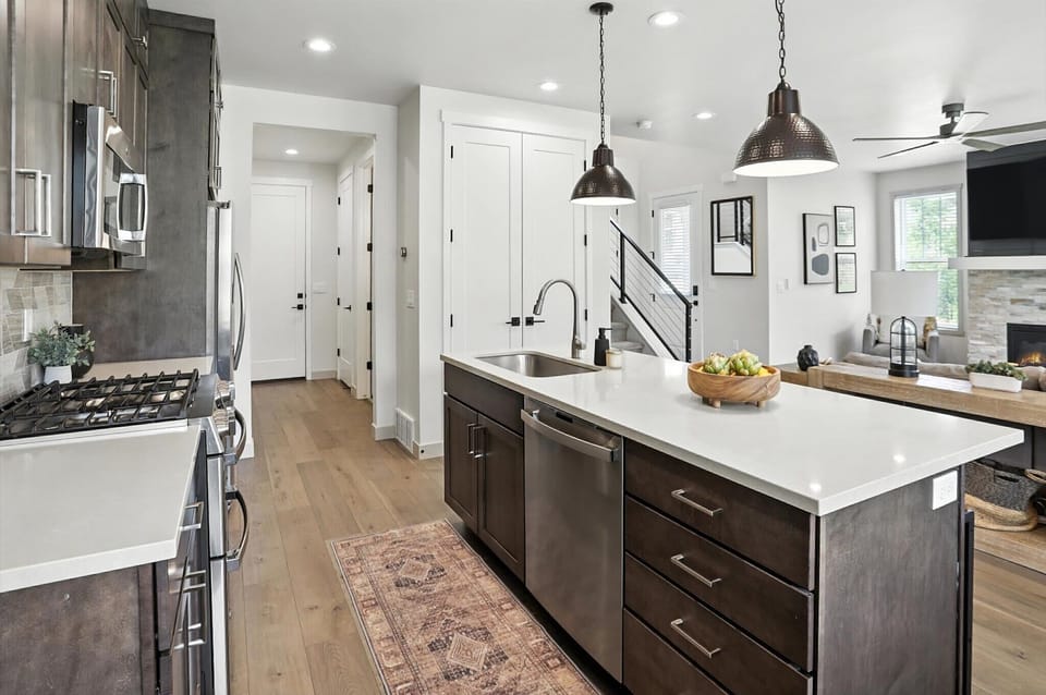 We've got a gorgeous kitchen for the days you feel inspired to cook. For all other days, it's just a stylish backdrop for your takeout. No judgment here!