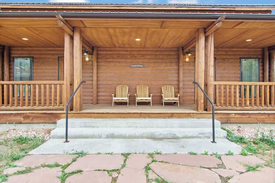 Cheyenne shared Porch. Cheyenne #2 on right hand side of cabin.