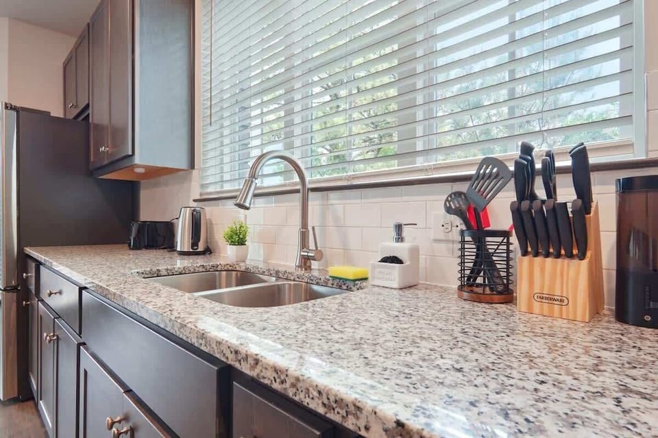 Embark on culinary adventures in our modern, fully equipped kitchen—the heart of your stay. Aesthetic and functional, it's a canvas for creating delicious meals and unforgettable moments.