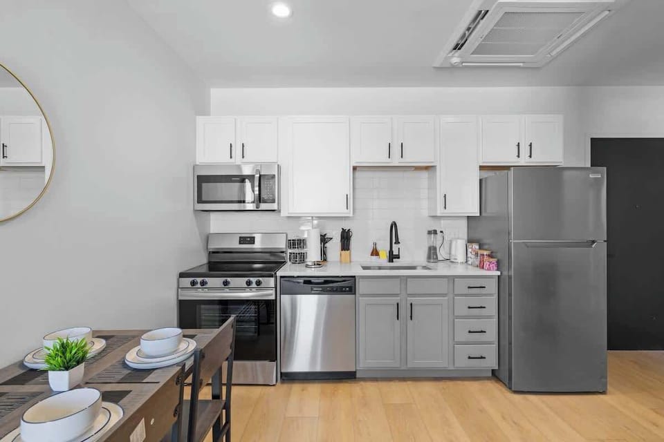 Embark on culinary adventures in our modern, fully equipped kitchen—the heart of your stay. Aesthetic and functional, it's a canvas for creating delicious meals and unforgettable moments.