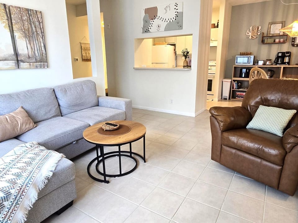 Spacious first floor condo with screened in patio