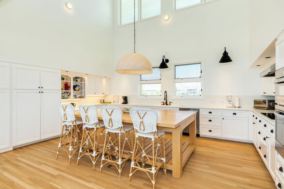 Spacious kitchen is great for preparing homecooked meals