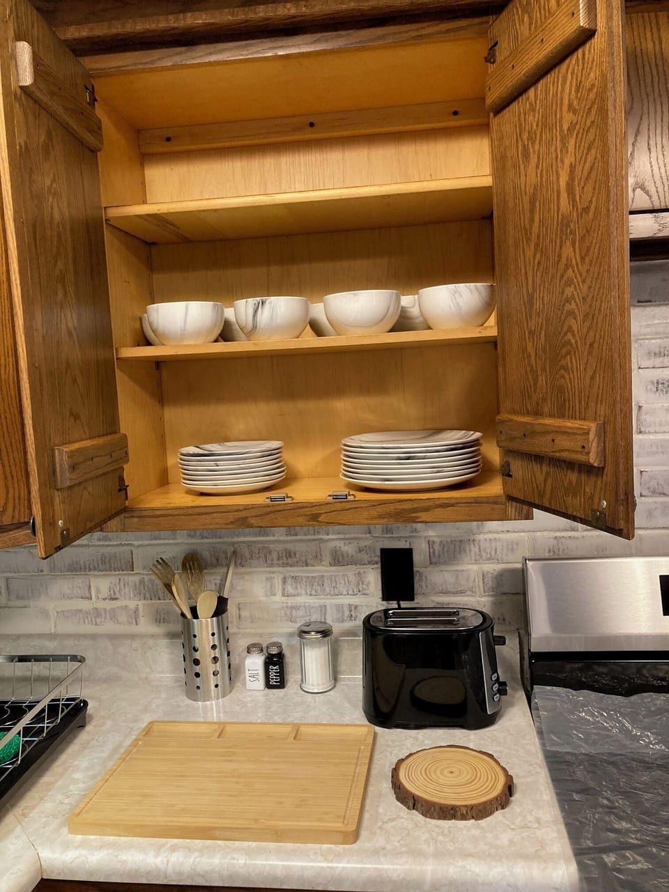 Kitchen amenity.