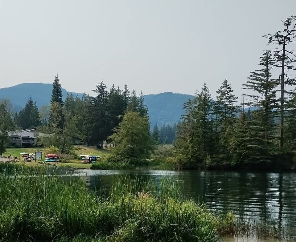AM/PM Beach area open year-round.