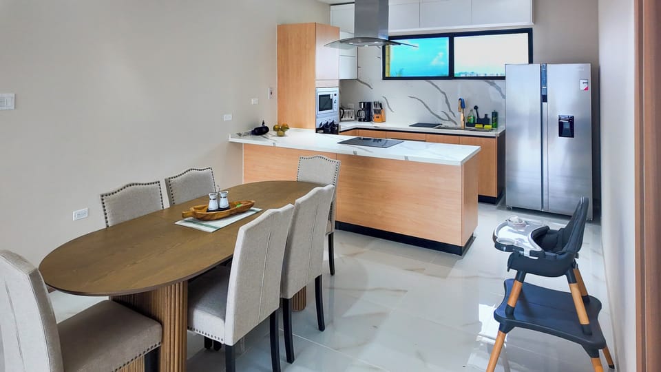 6 seat dining table
