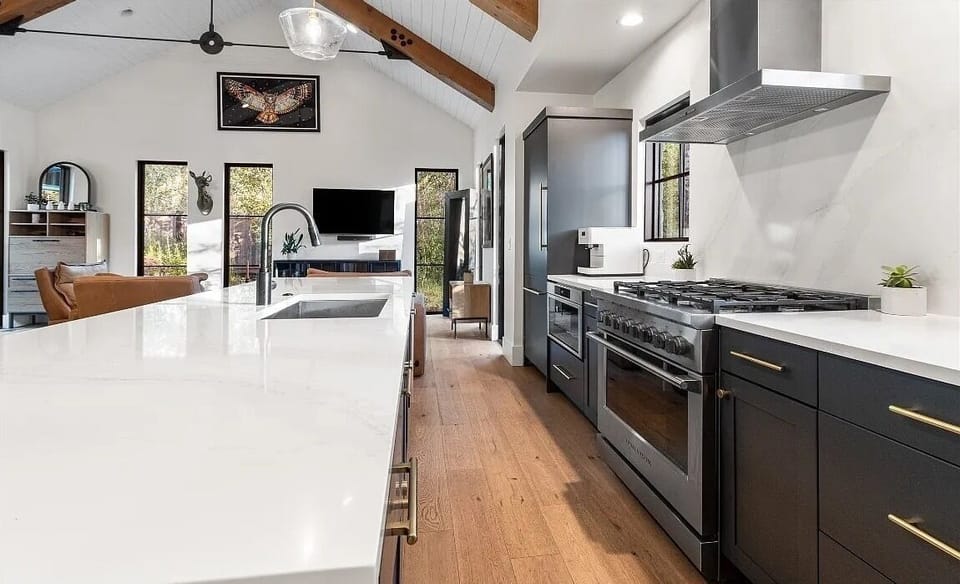 Open floorplan concept! 