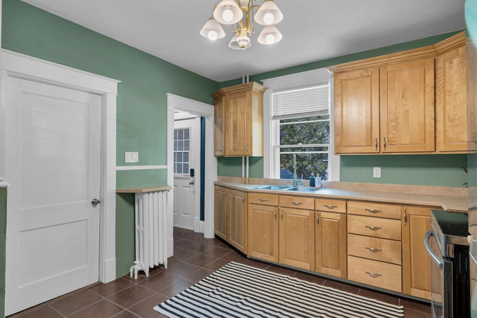 Kitchen cabinets with ample storage, making meal prep easy and organized.