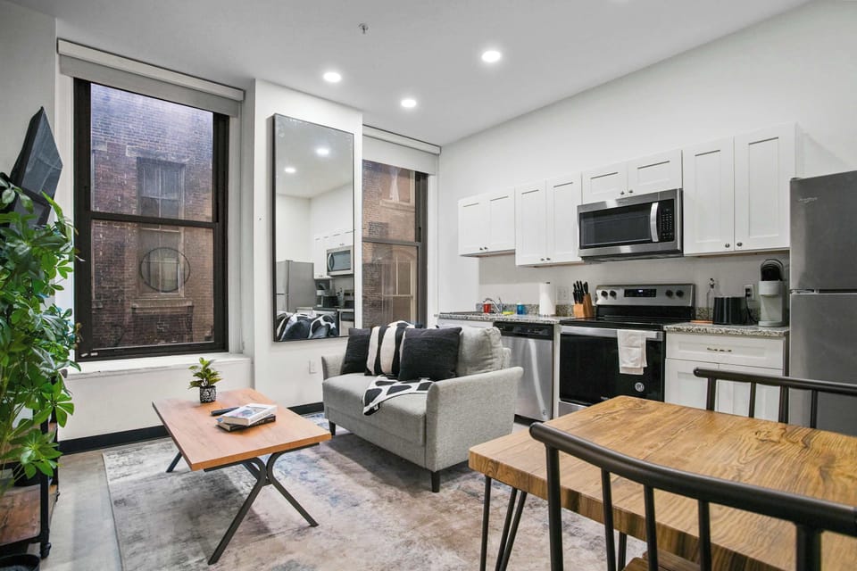 Living and kitchen area 