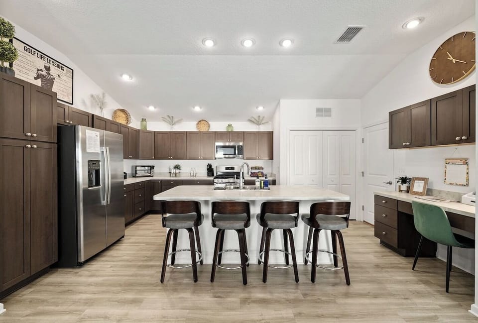 Fully stocked kitchen with all the essentials.