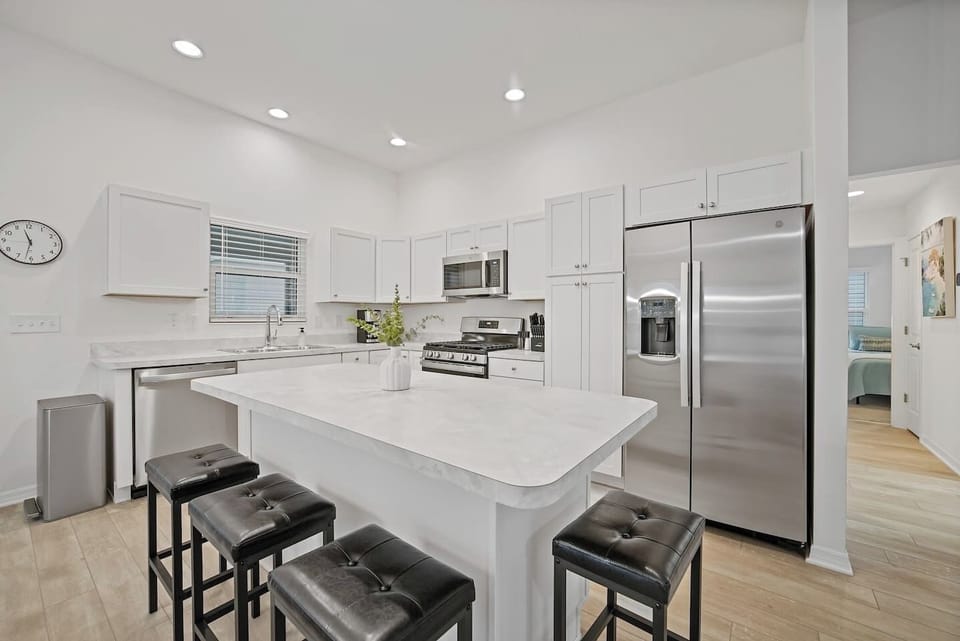 Spacious kitchen fully supplied kitchen with~Keurig and regular coffee maker provided!