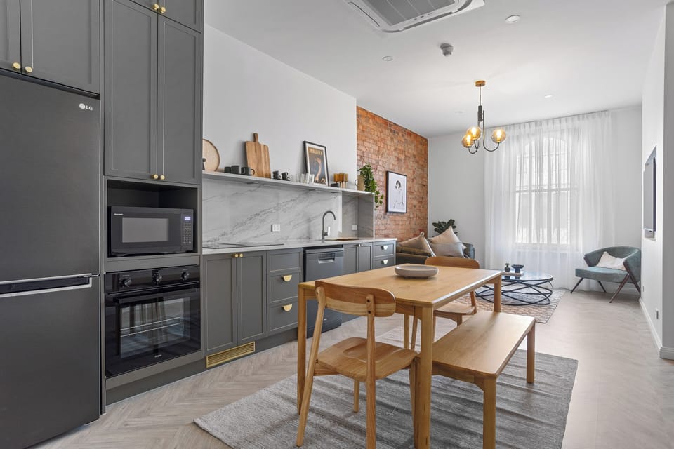 Kitchen / Dining