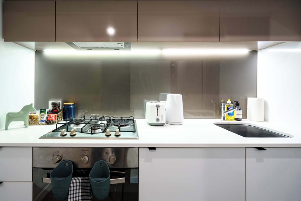 Full kitchen 