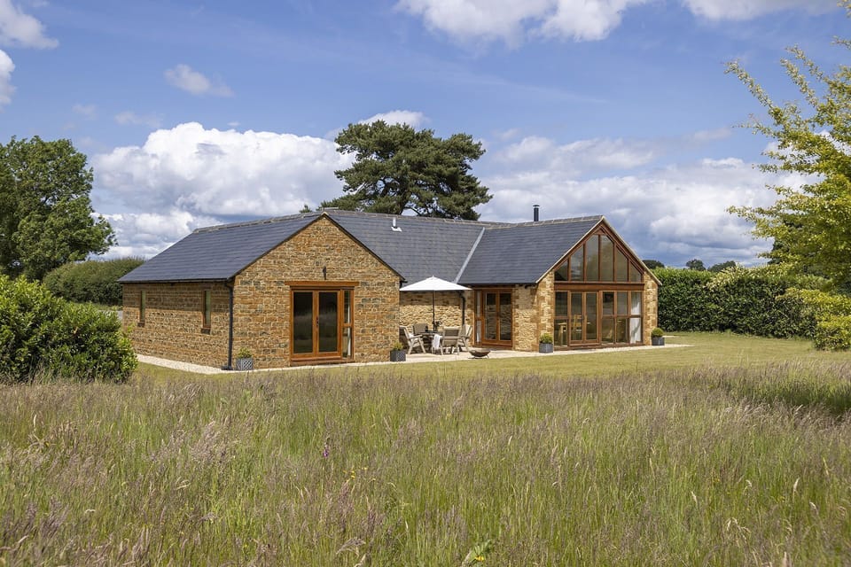 Hook Norton Barn - StayCotswold