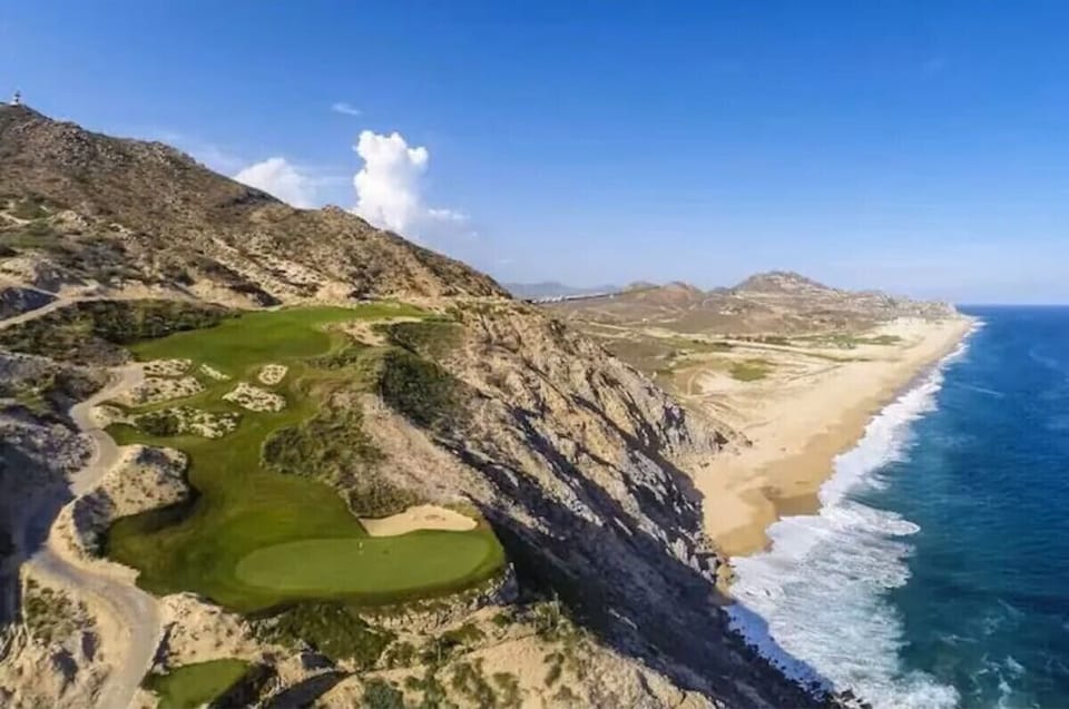 Golf course perched on sea cliffs
