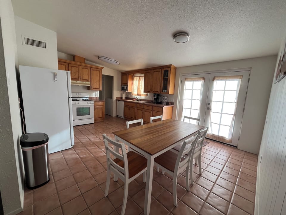 Kitchen/Dining