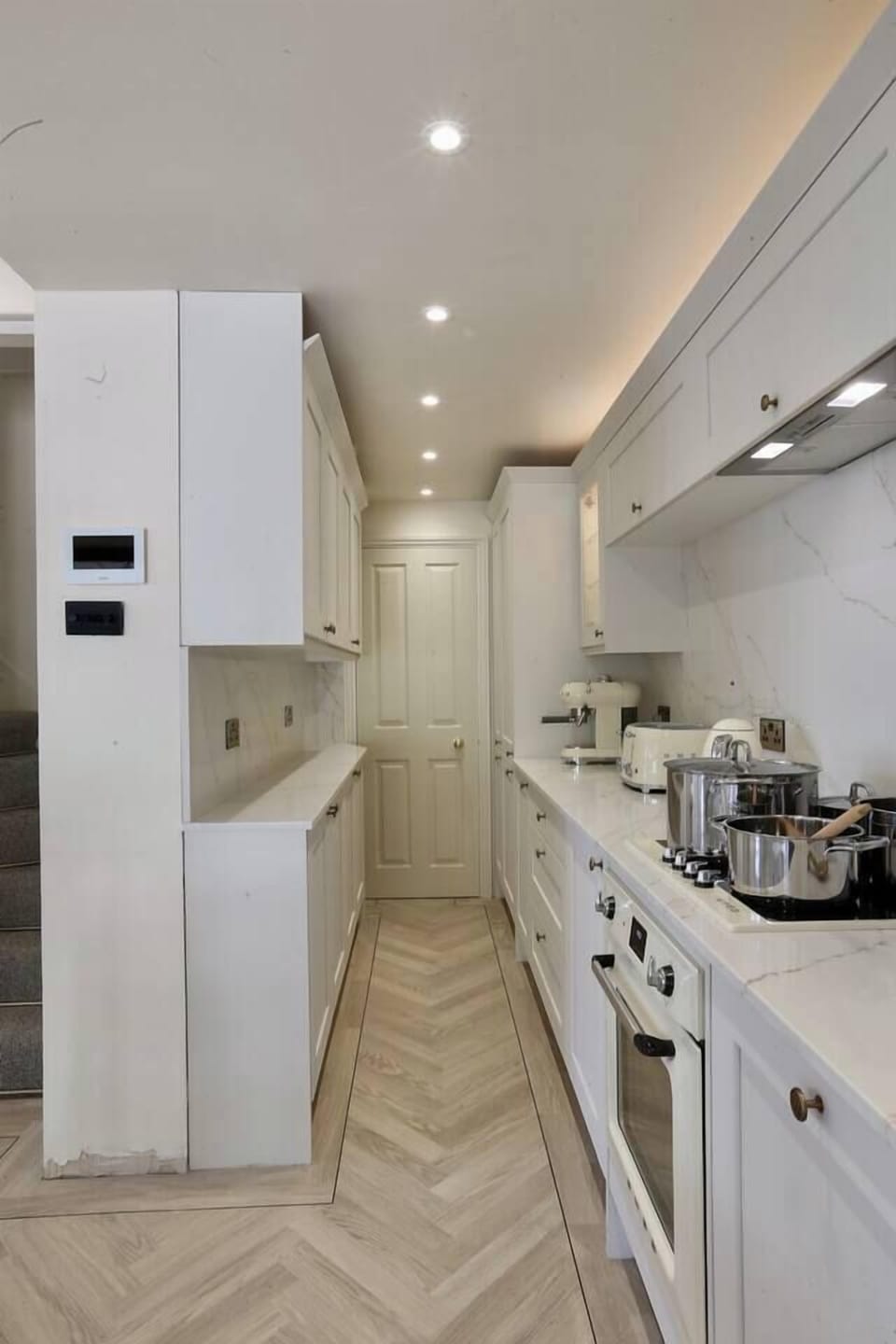 Kitchen Area (1)