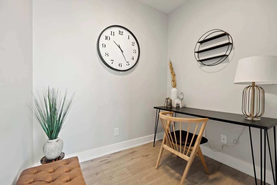 Find focus in this stylish dedicated workspace. Perfect for productivity!