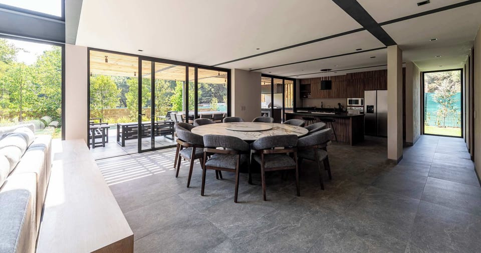 Area Social. Comedor con Acceso a Terraza