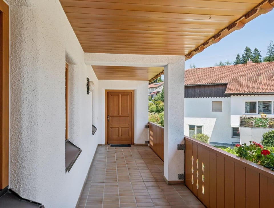 Entrance / Reception