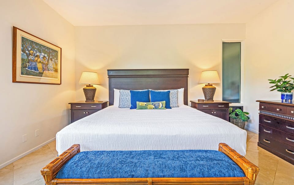 Second unit, king bed
