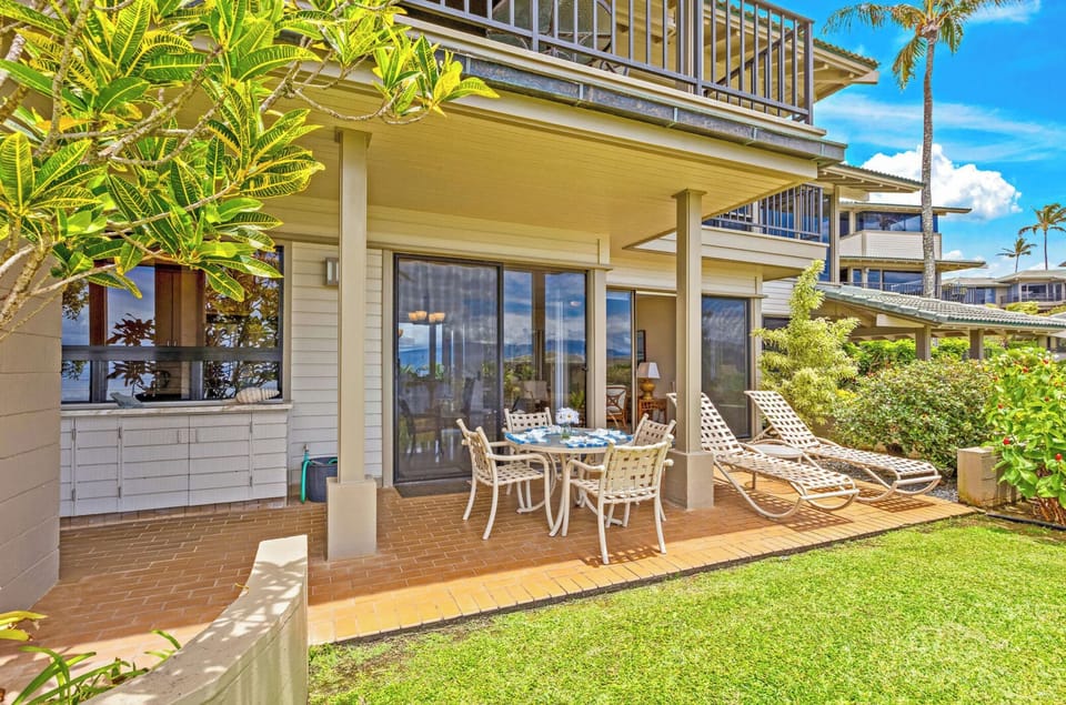 Second unit, lanai