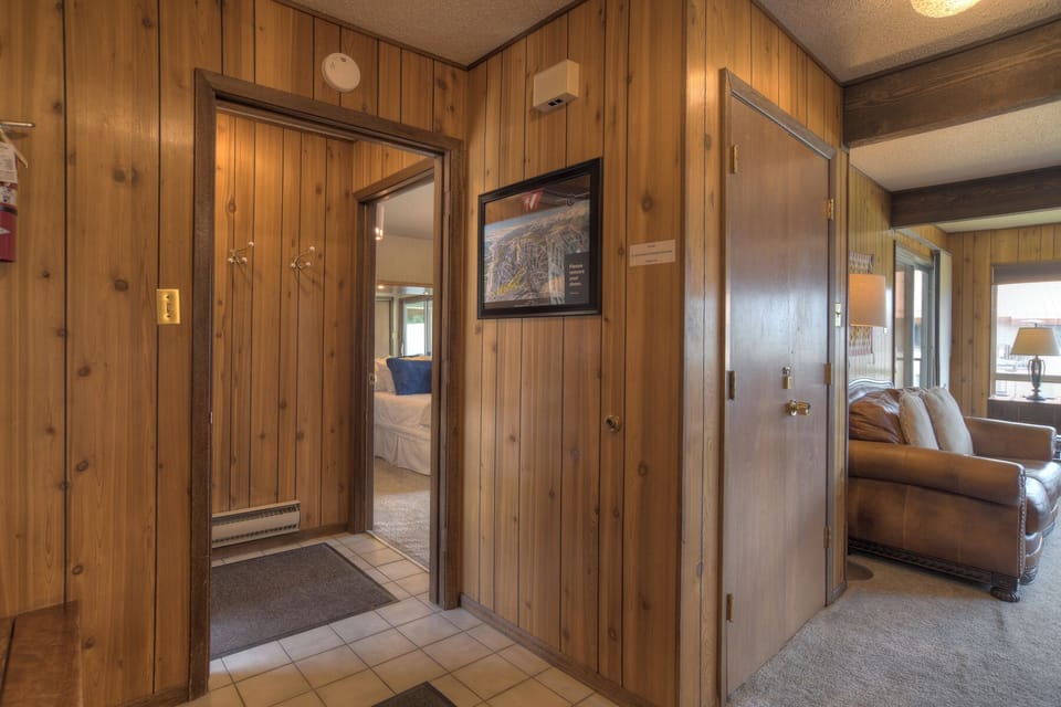 Entry, bedroom and living space