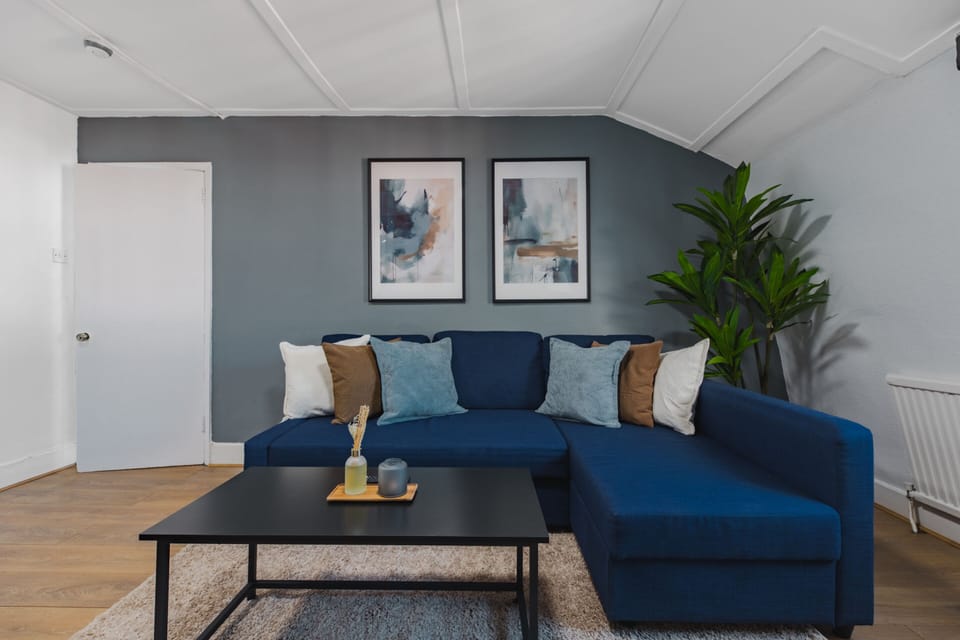 Living Room / Lounge