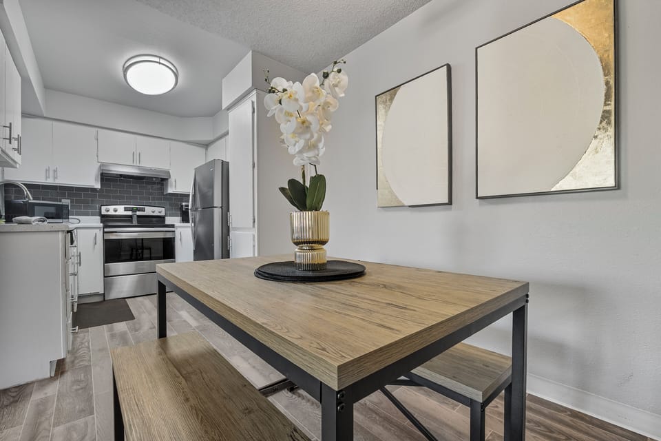 ️ Chic dining space, filled with natural light.