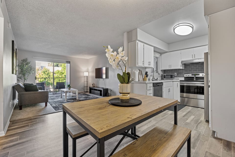 ️ Chic dining space, filled with natural light.