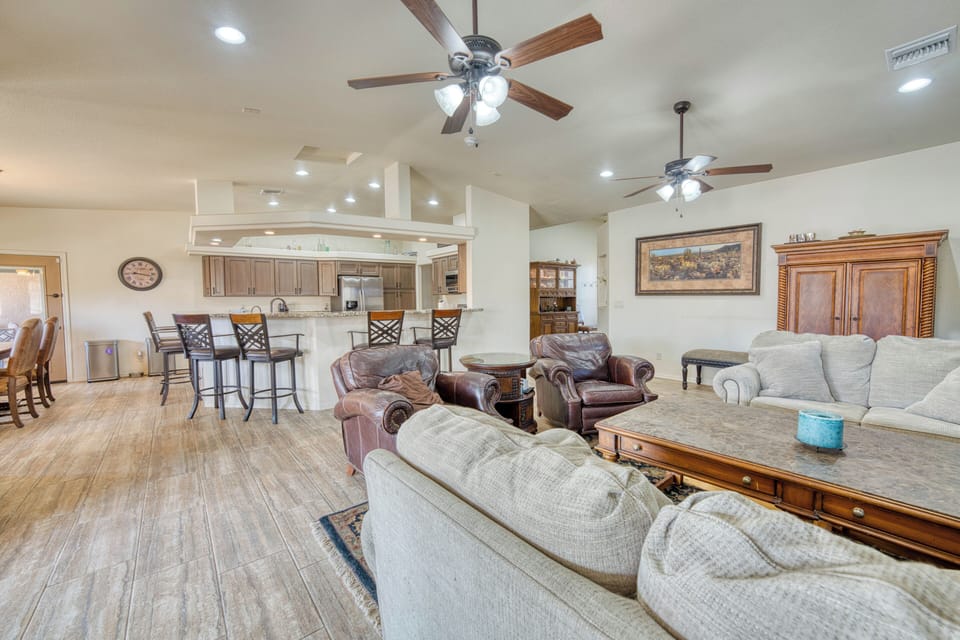 Open concept living room & dining area, perfect for cooking/dining/entertaining