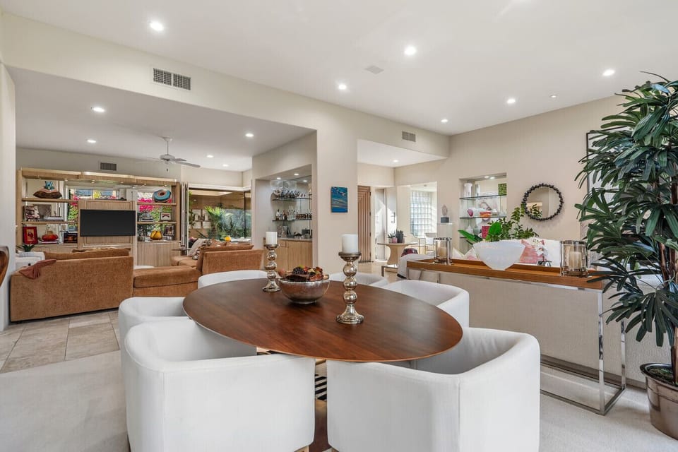Main Dining Area – Contemporary setup for shared meals and conversations.