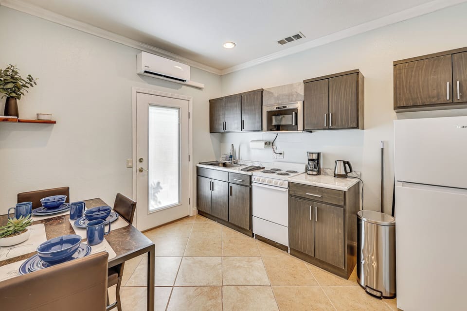 Lake Elsinore Vacation Rental | Studio | 1BA | 275 Sq Ft | 1 Interior Step