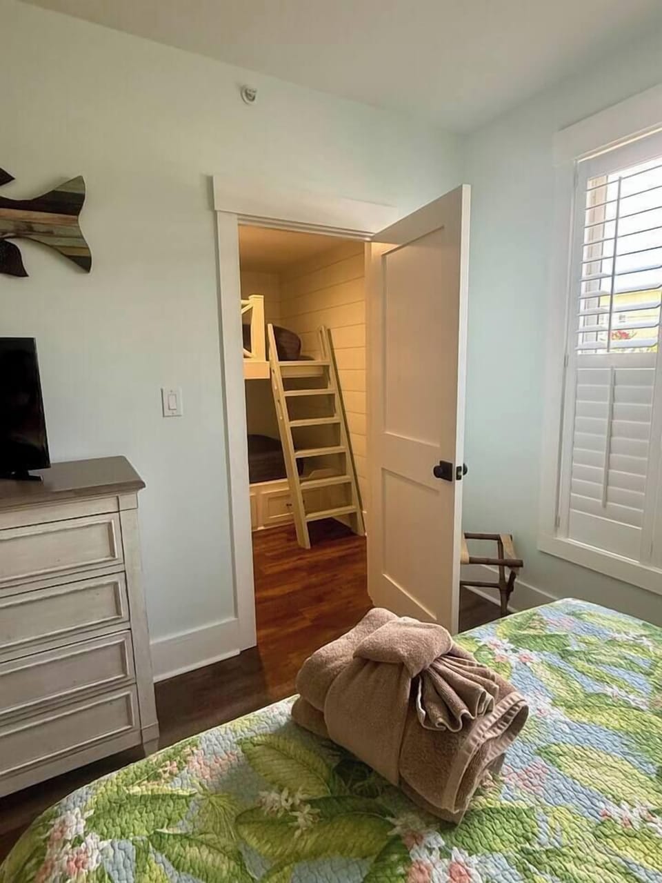 Ocean Pearl - Bedroom 3 sleeping are with bunkbeds