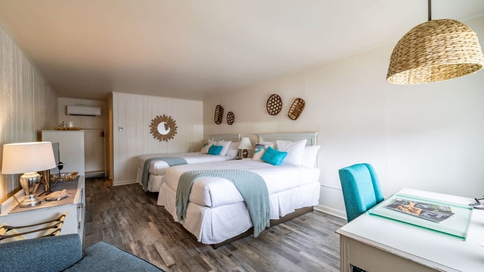 Unit with 2 Queen size beds