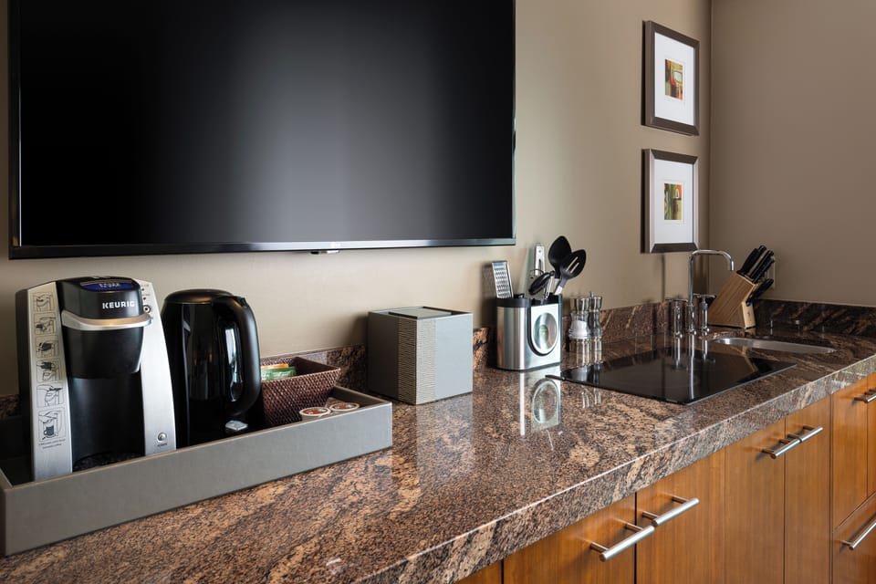 The_Reef_Studio_Kitchenette_Tight
