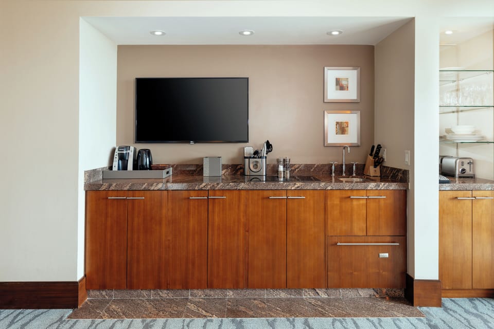 The_Reef_Studio_Kitchenette_Wide