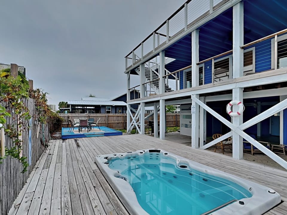 Heated Swim Spa (Shared)