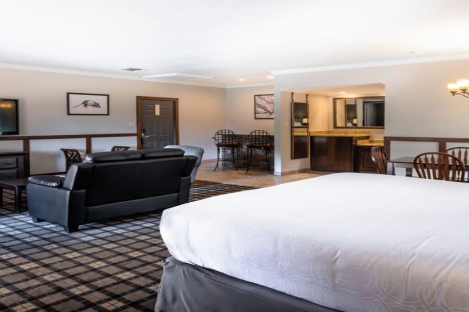 Bedroom. Interior and views may vary based on location and availability.