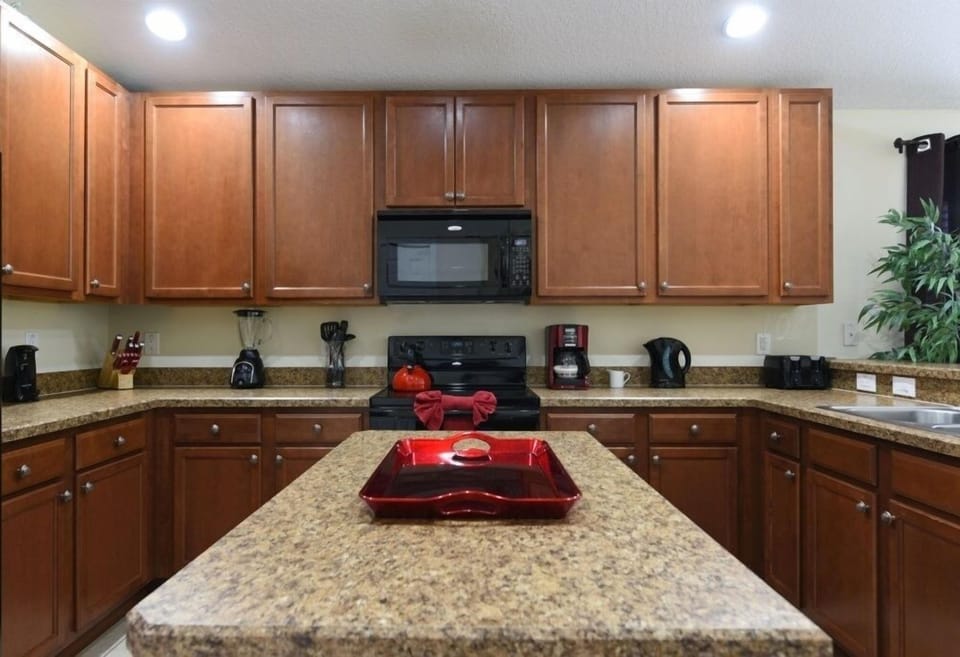 Spacious kitchen island, perfect for meal prep or casual dining.