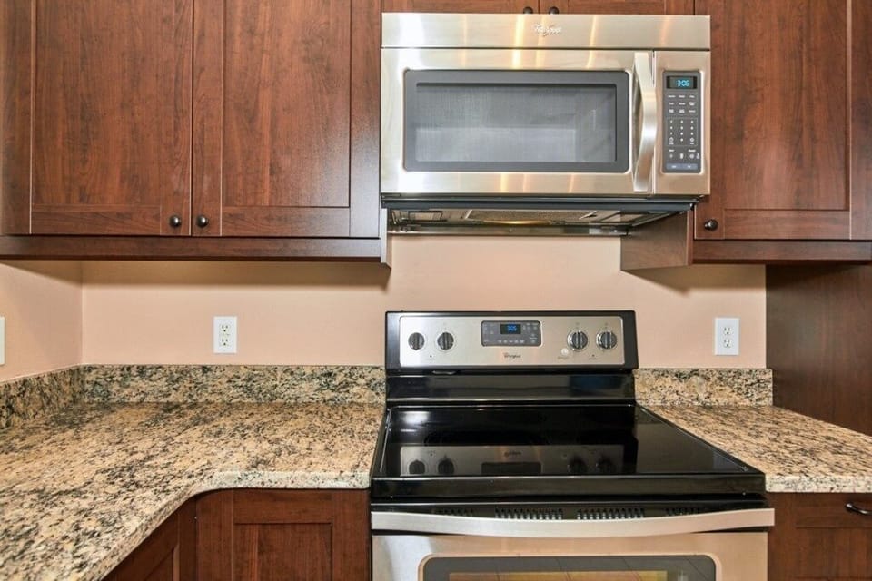 Appliance, Microwave, Oven, Indoors, Cooktop