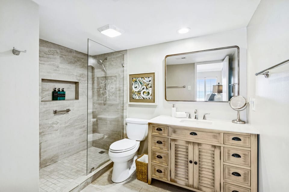 Master bathroom | Walk in shower