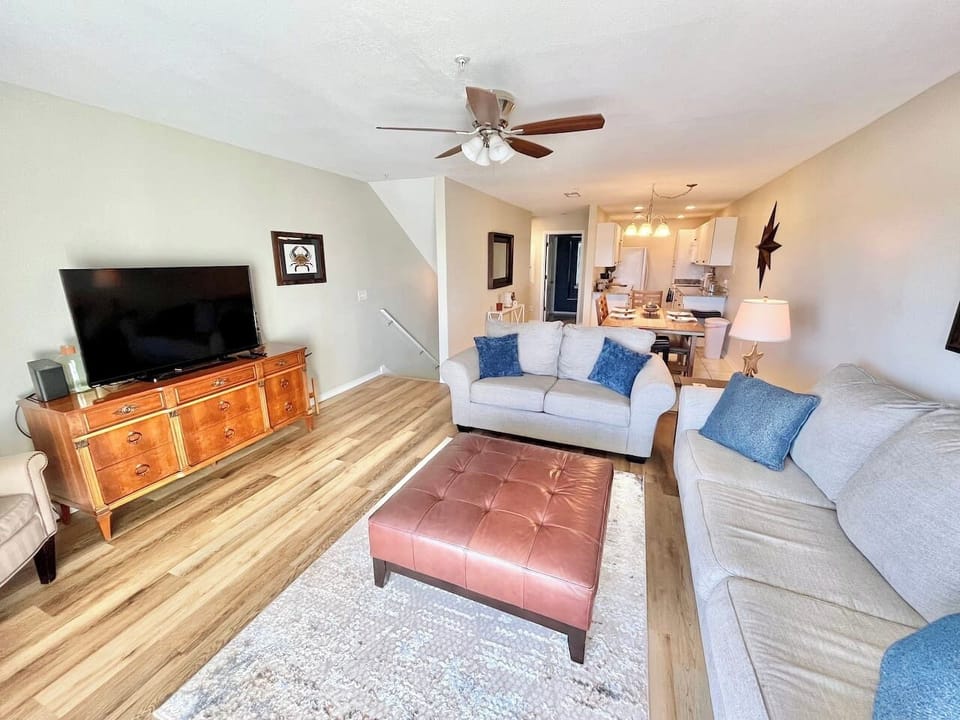 Living room, Calm Palm, Innerarity Townhomes, Perdido Key FL (2)