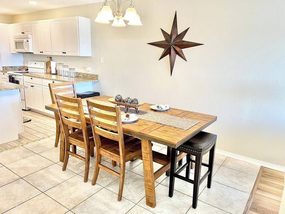 Dining table, Calm Palm, Innerarity Townhomes, Perdido Key FL
