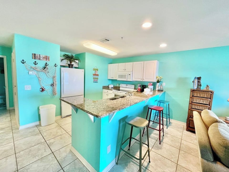 Kitchen, Tiki Hut, Innerarity Townhomes, Perdido Key FL (1)