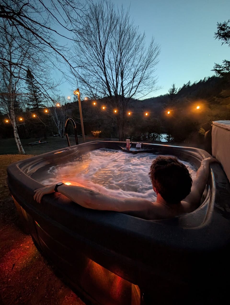 Outdoor spa tub