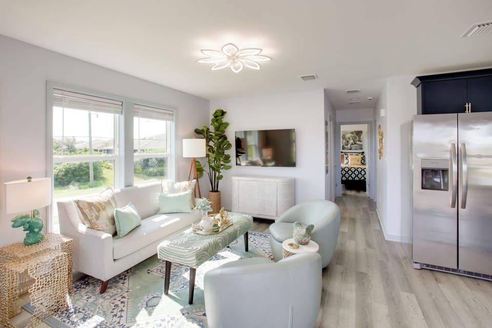 Fort Myers Vacation Rental | 2BR | 2BA | 816 Sq Ft | Stairs Required