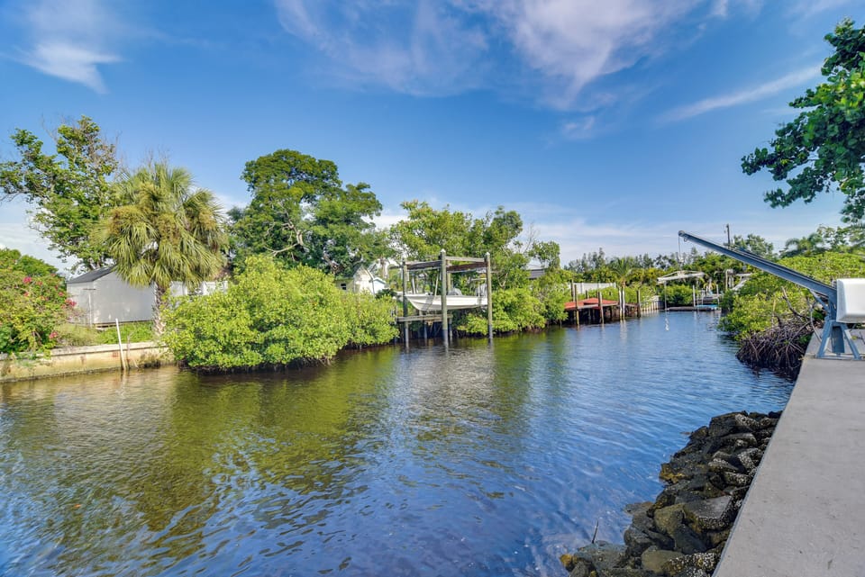 Bay & River Access On-Site | Boat Dock