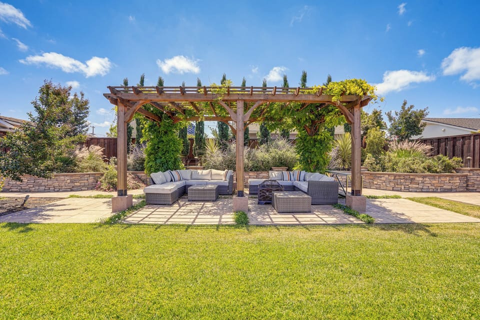 Fenced Backyard | Pergola | Patio w/ Seating | Fire Pit