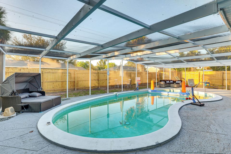 Apollo Beach Vacation Rental | 4BR | 2BA | 1,500 Sq Ft | 1 Step Required